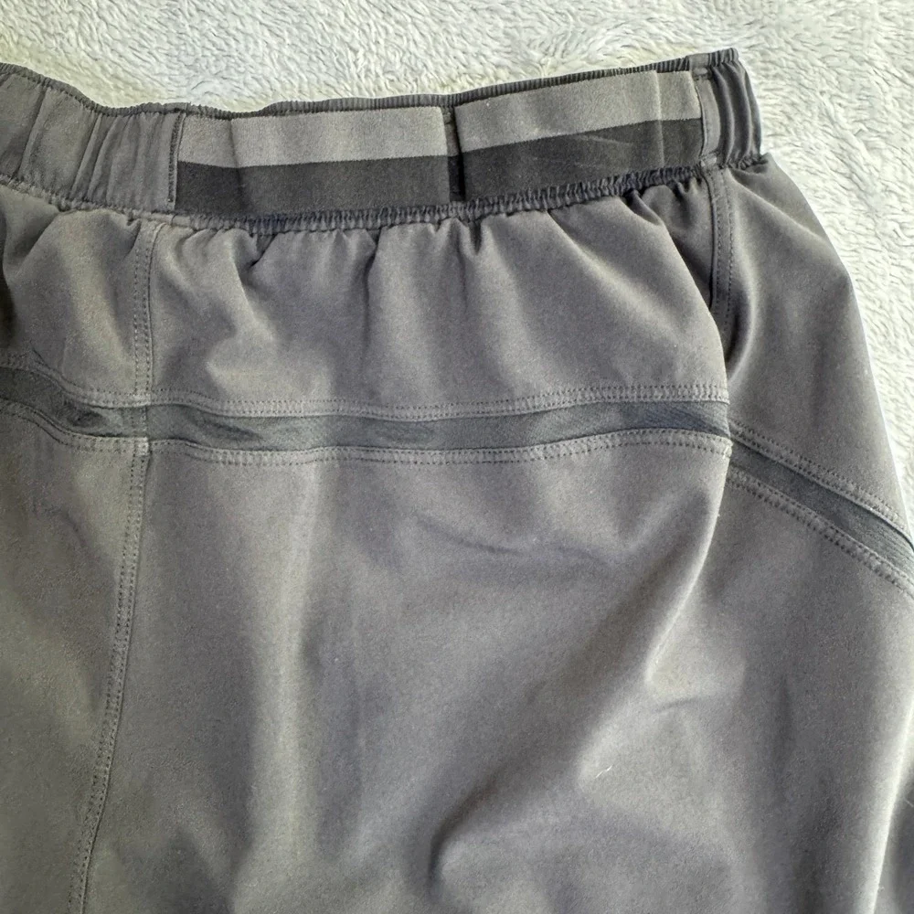 Lululemon Athletic Shorts Mens Small Black Blue 6.5
